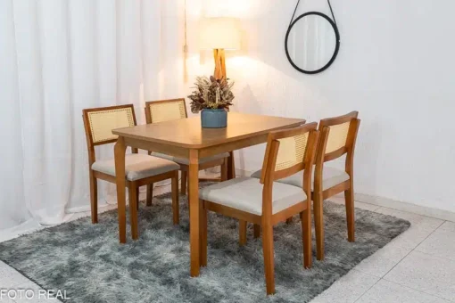 Mesa de Jantar Alegra Tampo 120×80 Cinamomo 4 Cad. Jade Linho Bege 29011 JCM Madeira Maciça - Imagem 2