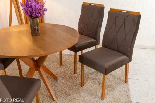Mesa de Jantar Simpatia Tampo Redondo 108×108 Cinamomo 4 Cad. Lisboa Veludo Marrom Madeira Maciça - Imagem 5