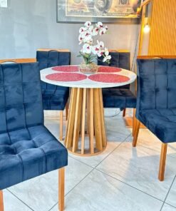 Mesa Redonda Berlim 100 Cinamono/Off White com 4 Cadeiras Sophia/Capri Veludo Azul – CEL MÓVEIS + WM DECOR