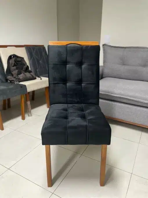 Mesa Classic 120 Cinamomo/Off White com 4 Cadeiras Sophia Mel/Veludo Preto – CEL MÓVEIS + WM DECOR - Imagem 2
