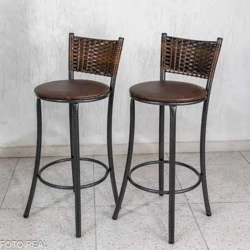 Mesa de Varanda Alta Goiás Tampo de Madeira Redonda + 2 Banquetas Panamá Marrom/Carvalho - Tubulares Teixeira - Imagem 5