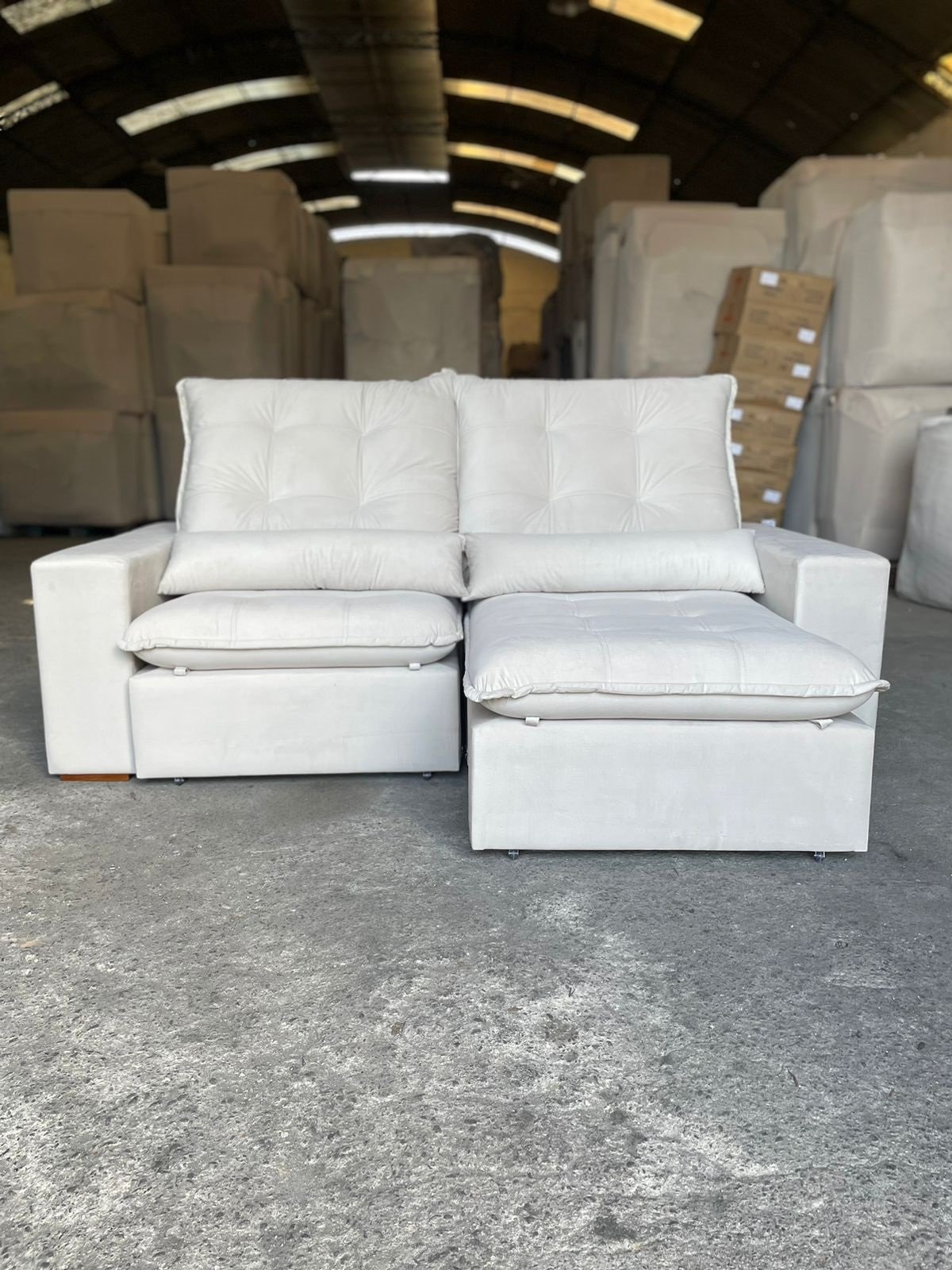 Sofá Retrátil e Reclinável Malu 2,30 m Bege – D’VITRINE ESTOFADOS - Imagem 4