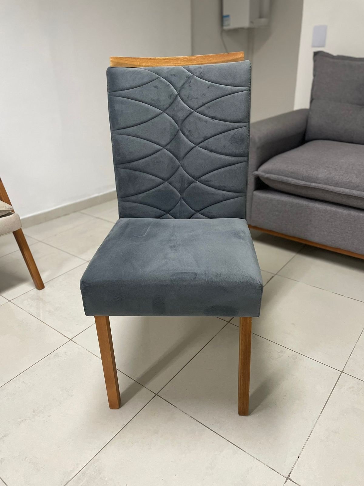 Kit 2 Cadeiras Safira Mel/Veludo Grafite – WM DECOR - Imagem 2