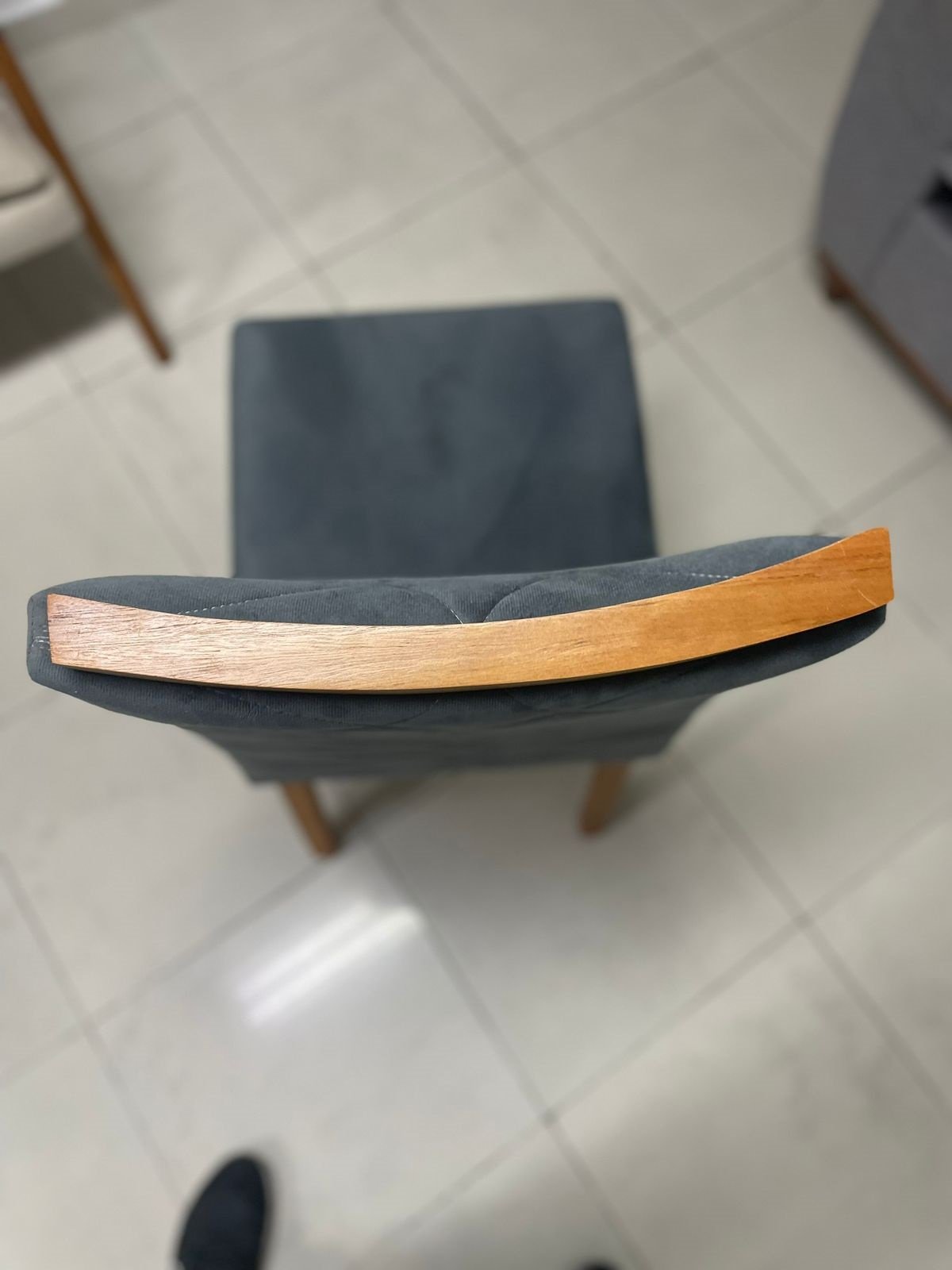 Kit 2 Cadeiras Safira Mel/Veludo Grafite – WM DECOR - Imagem 5